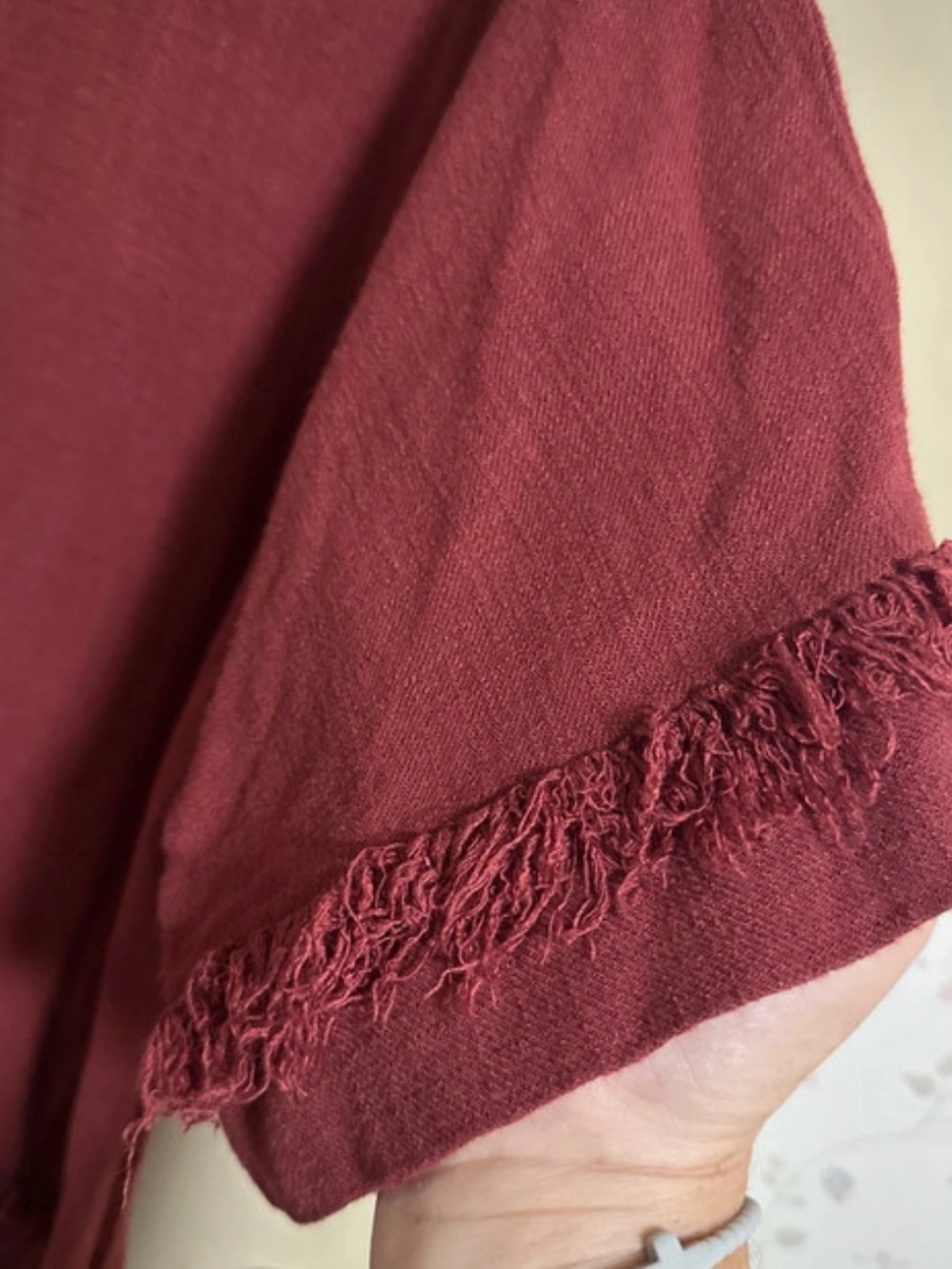 Umgee Burgundy Linen Blend Fringe Hem Top - Picture 2 of 5